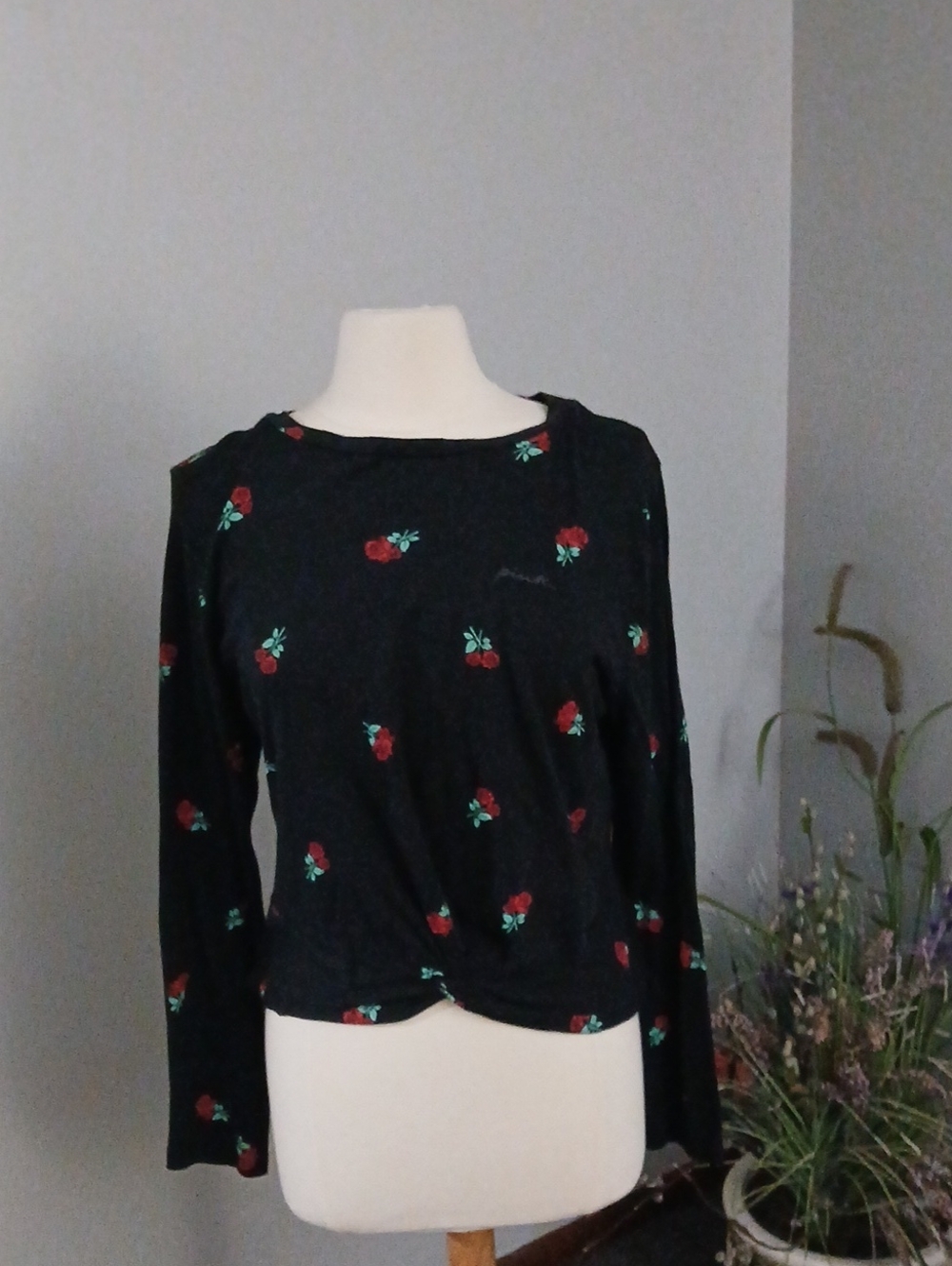 PINK Victoria's Secret Black Long-Sleeve Tee with Red Rose Print